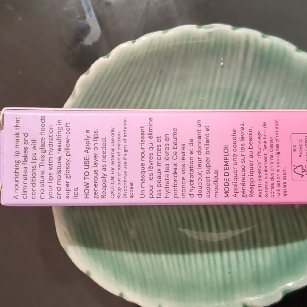Lip Mask - Picture 2 of 2